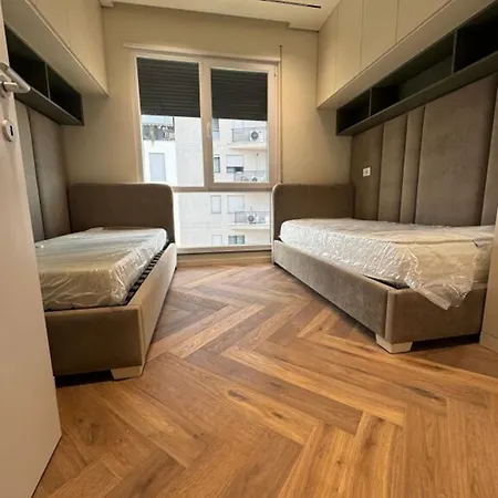 2 Beds Front Sunshine